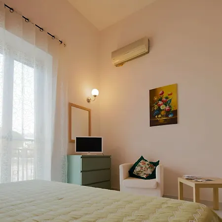 Opus Otel Pompei